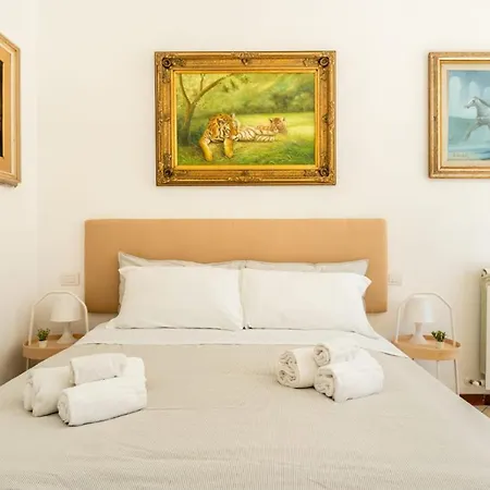 { White Garden } -comfort, Parking & Wi-fi- Appartamento Lucca